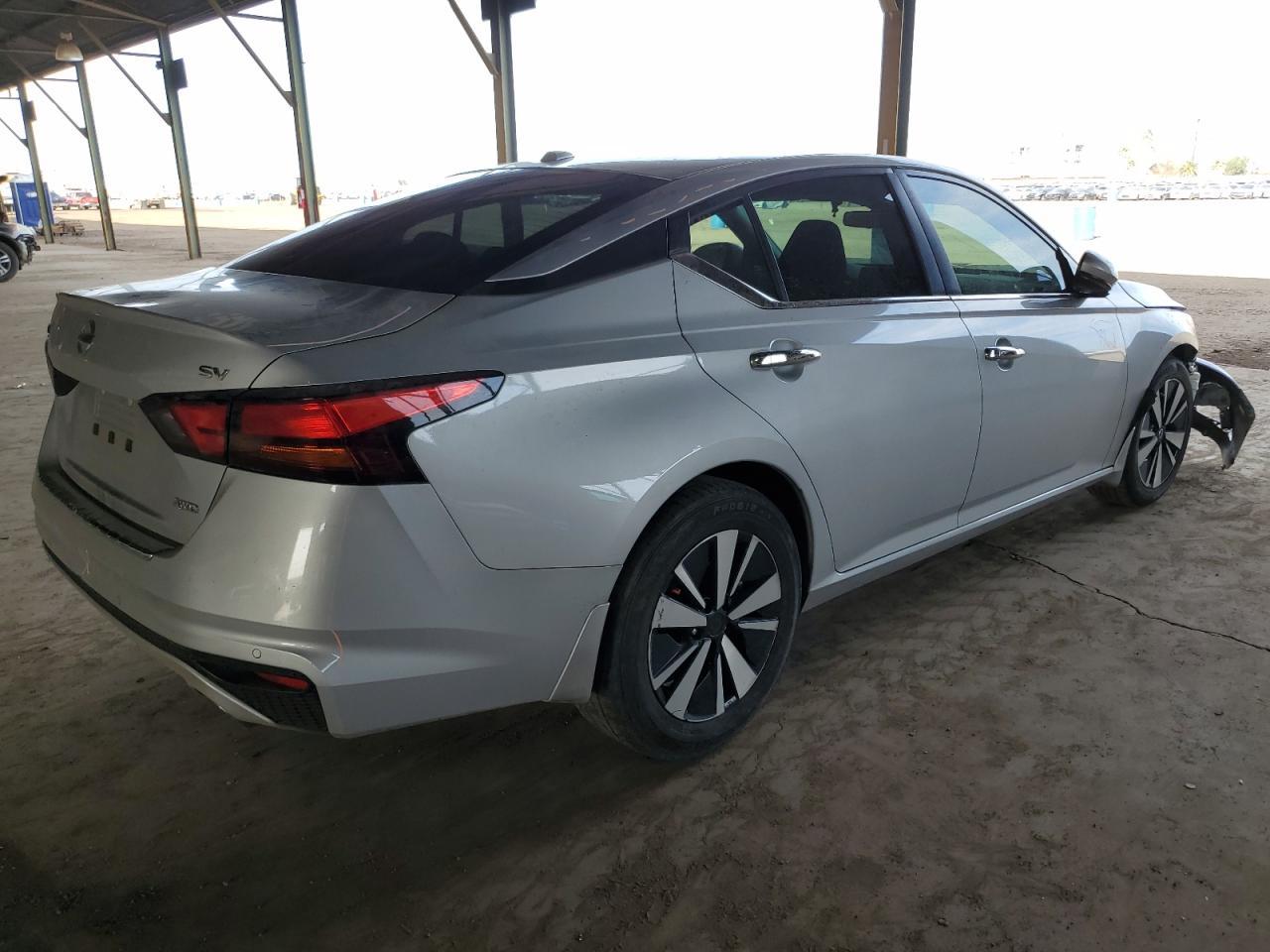 2022 NISSAN ALTIMA SV - Image 3