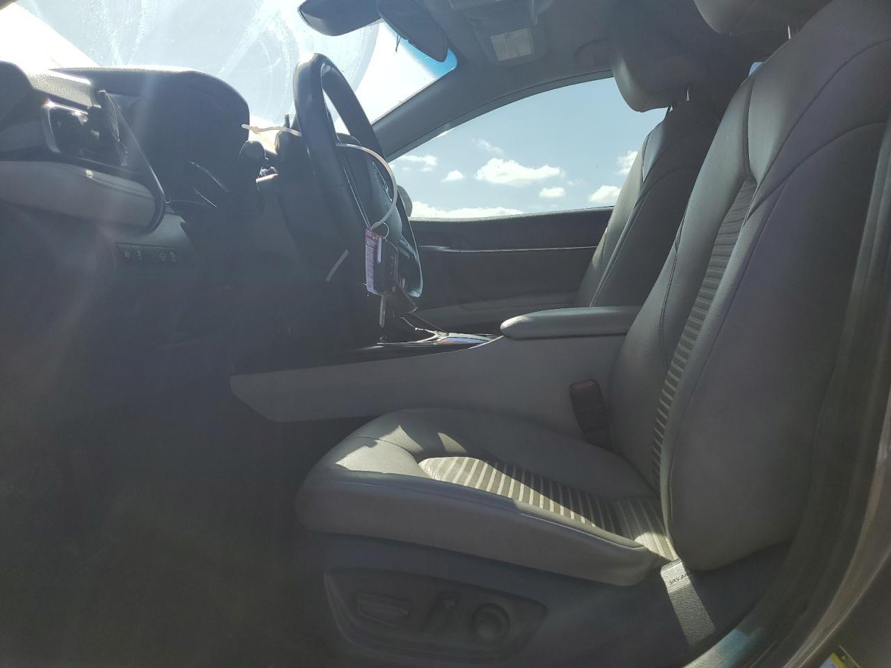 2019 TOYOTA CAMRY L - Image 7