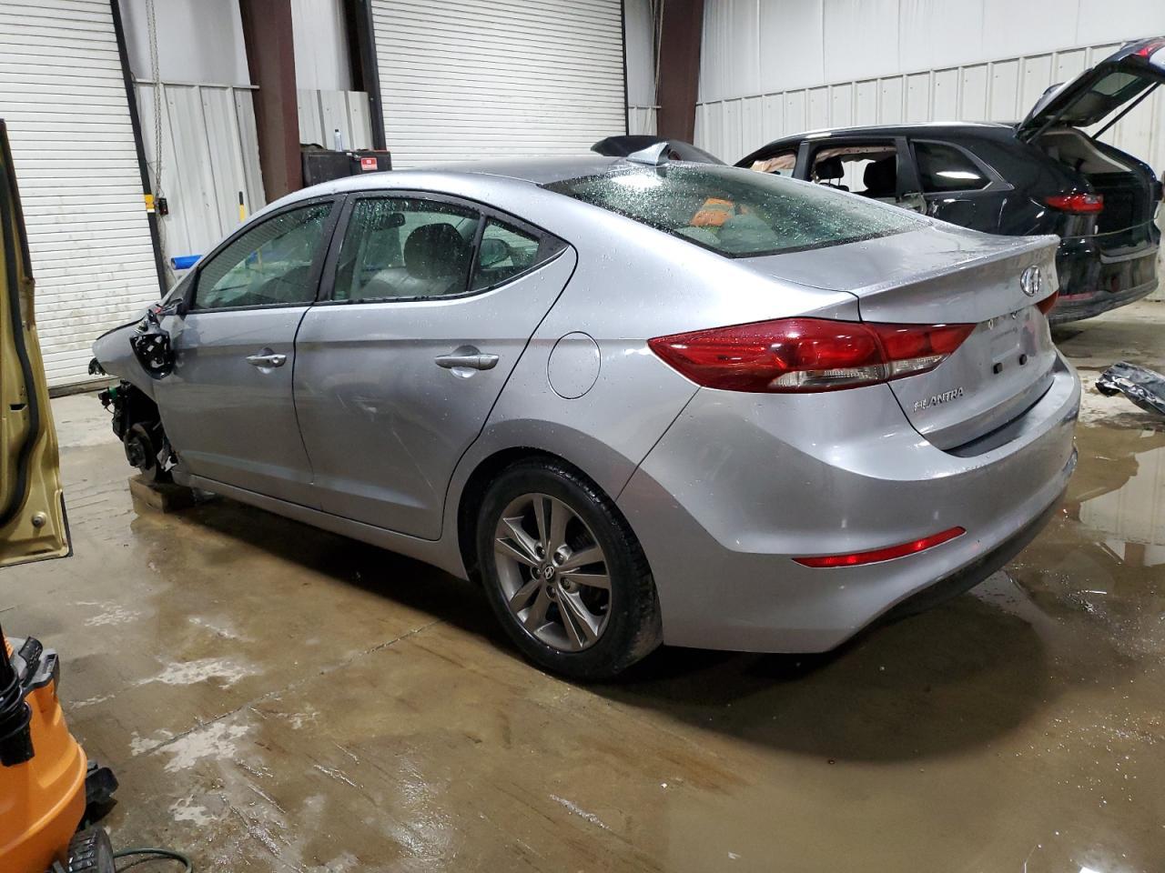 2017 HYUNDAI ELANTRA SE - Фото 2