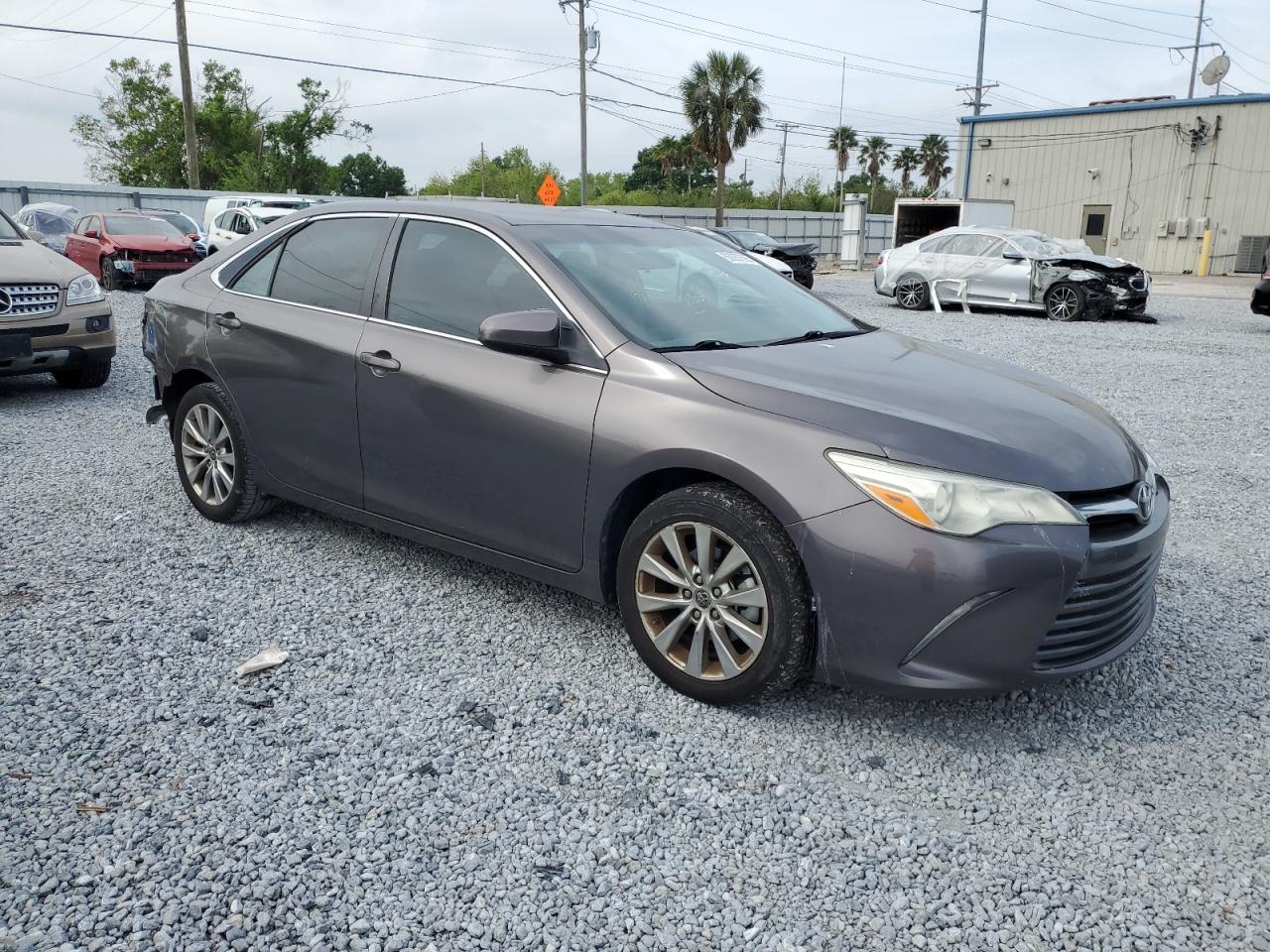 2015 TOYOTA CAMRY LE - Фото 4