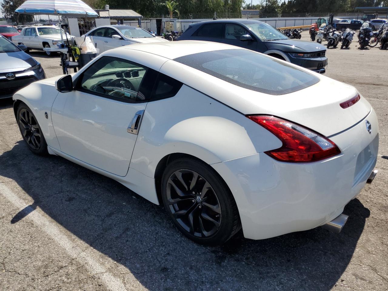 2016 NISSAN 370Z BASE - Фото 2