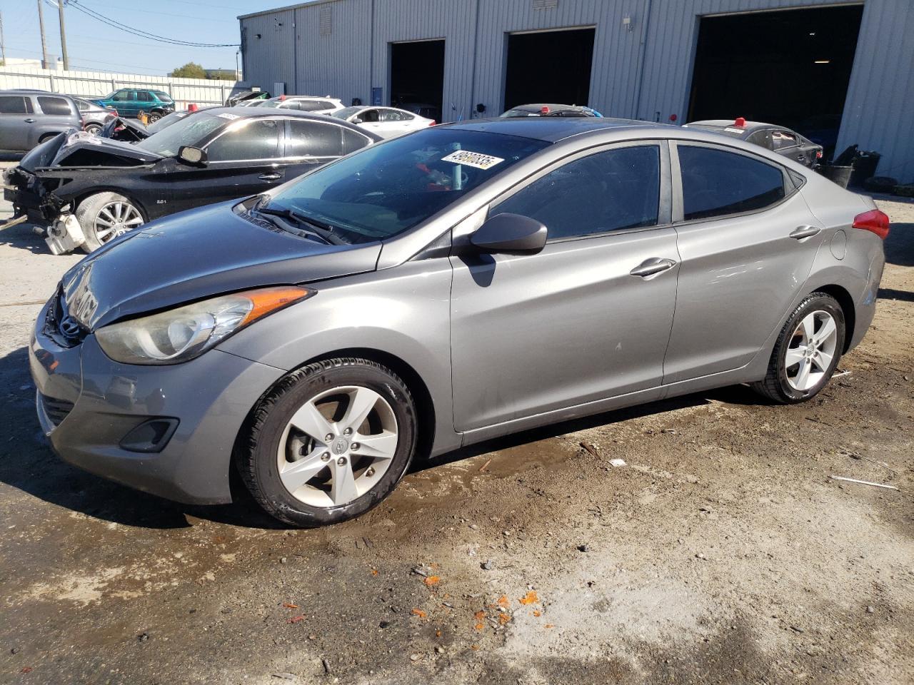 2013 HYUNDAI ELANTRA GL