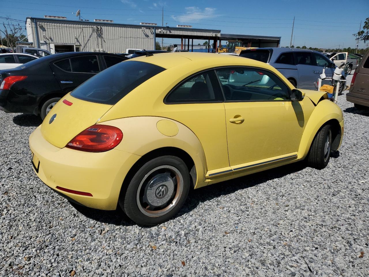 2012 VOLKSWAGEN BEETLE - Фото 3