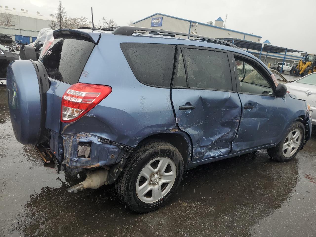 2011 TOYOTA RAV4 - Фото 3
