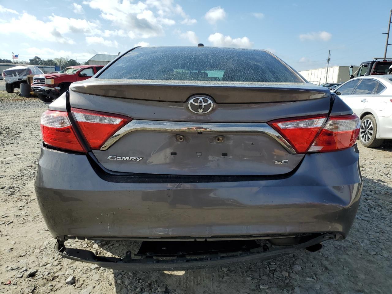 2015 TOYOTA CAMRY LE - Фото 6