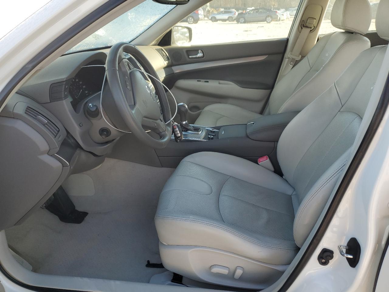 2012 INFINITI G37 - Image 7