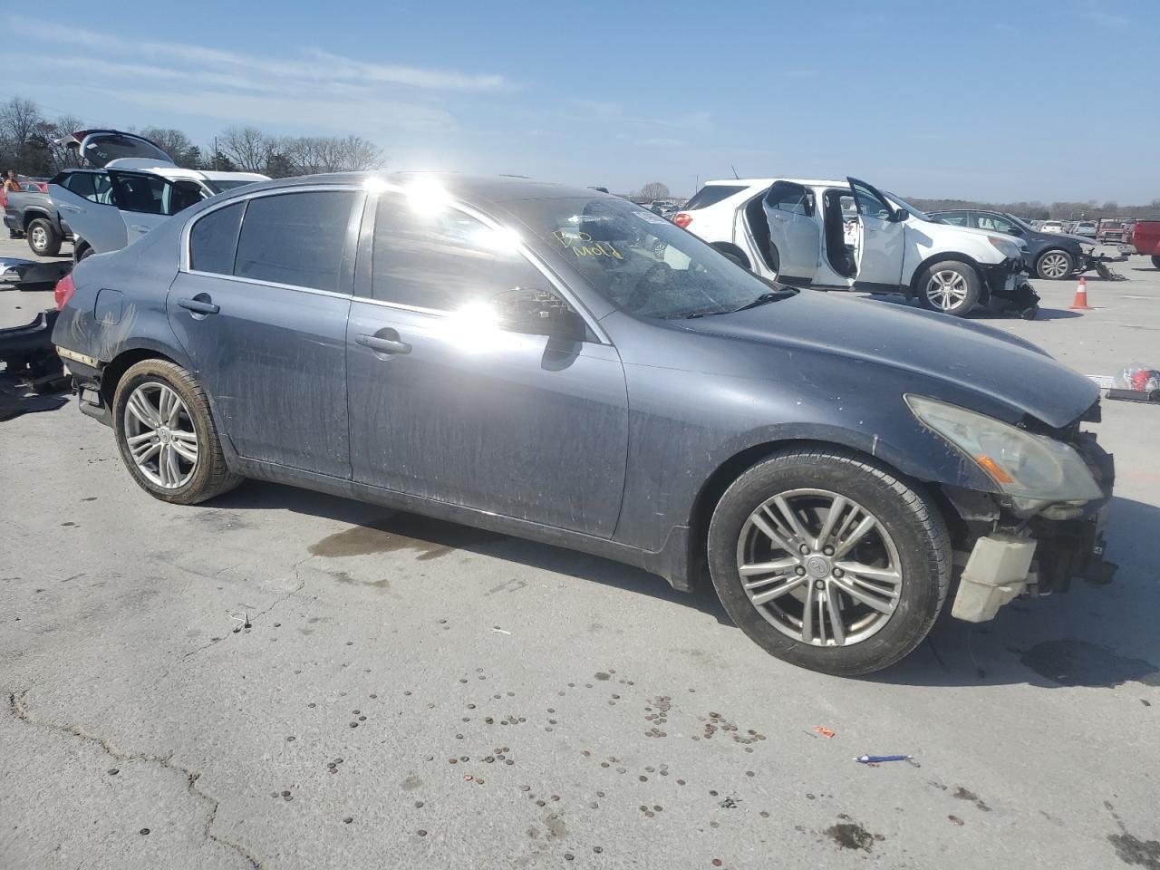 2011 INFINITI G37 BASE - Фото 4