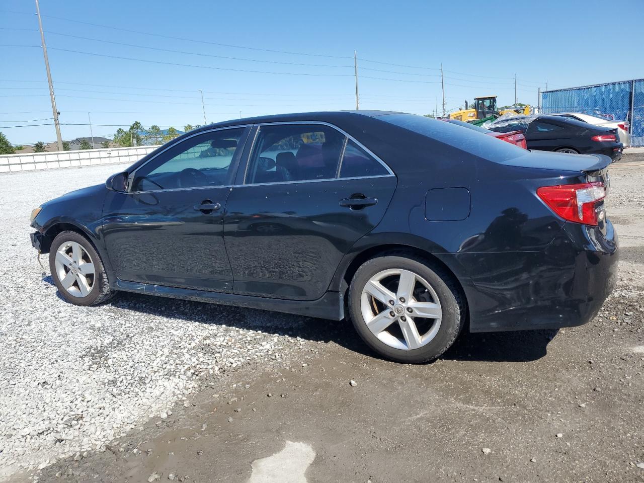 2014 TOYOTA CAMRY L - Фото 2