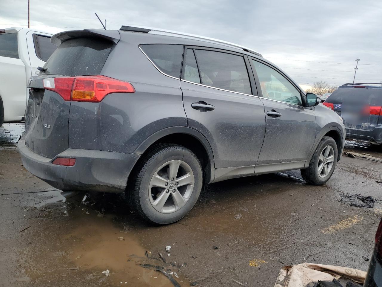 2015 TOYOTA RAV4 XLE - Фото 3