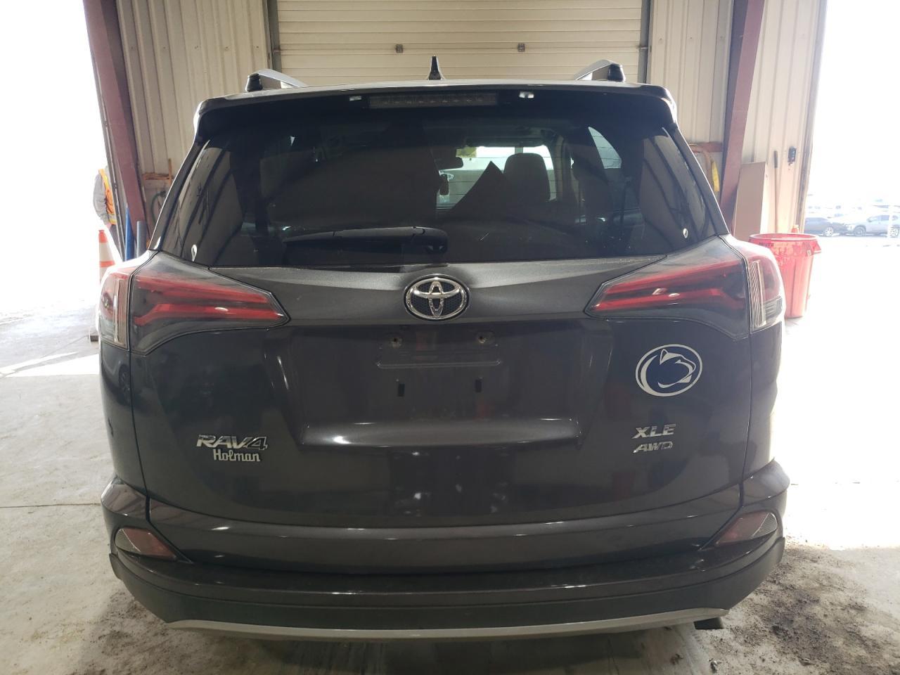 2017 TOYOTA RAV4 XLE - Image 6