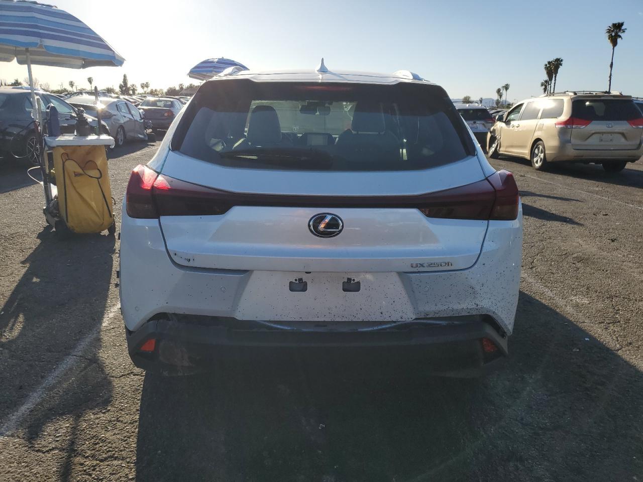 2023 LEXUS UX 250H BA - Image 6