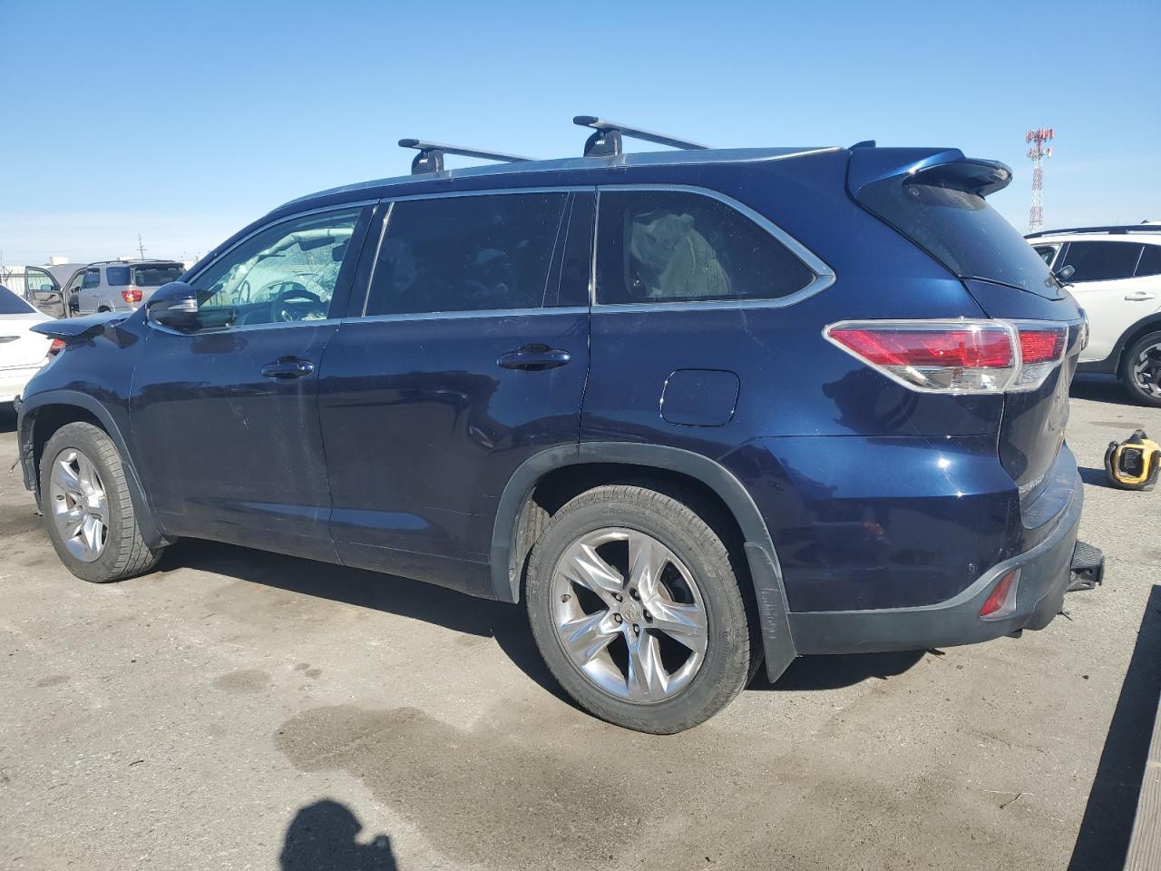 2015 TOYOTA HIGHLANDER - Фото 2