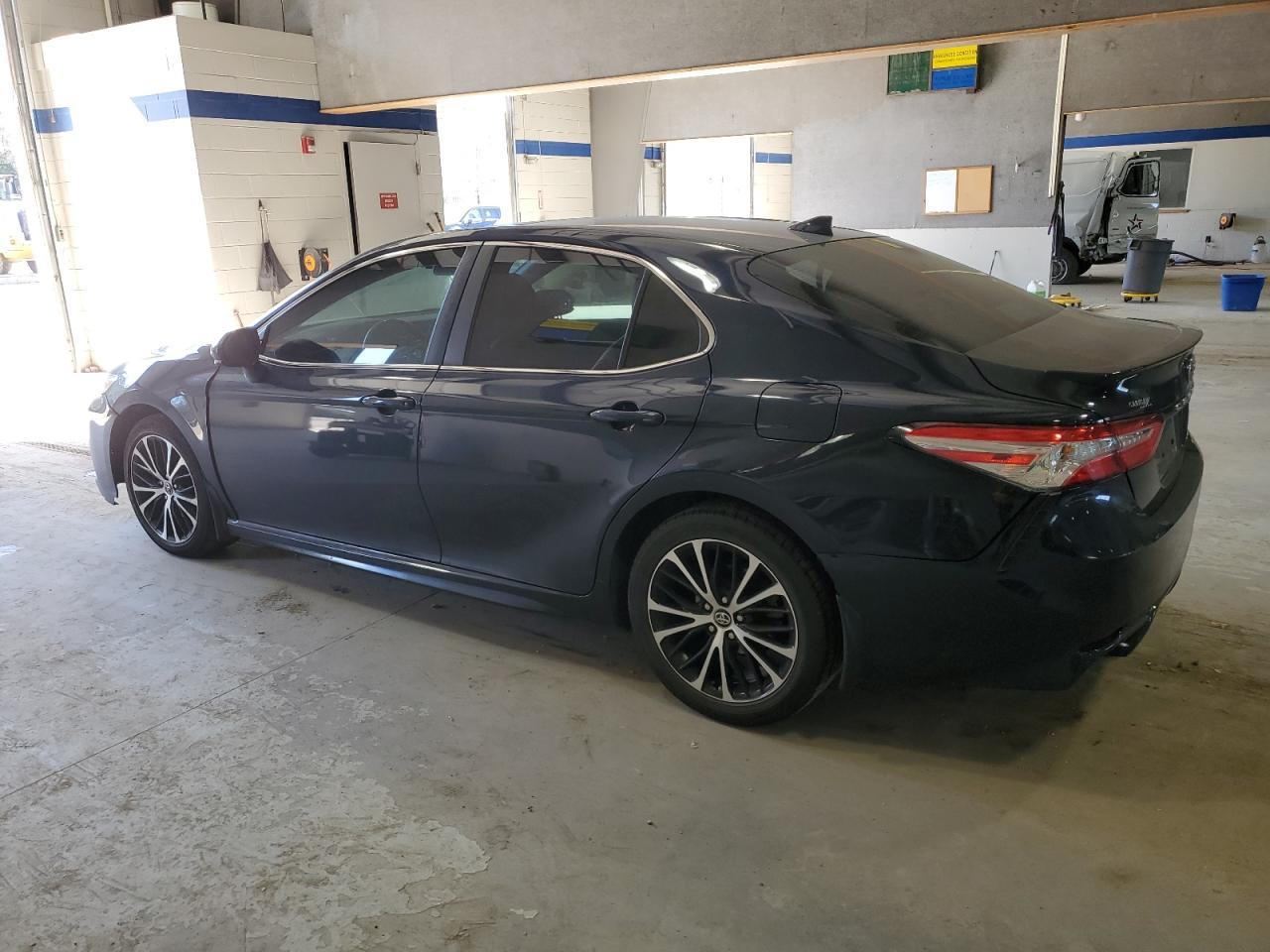 2020 TOYOTA CAMRY SE - Image 2