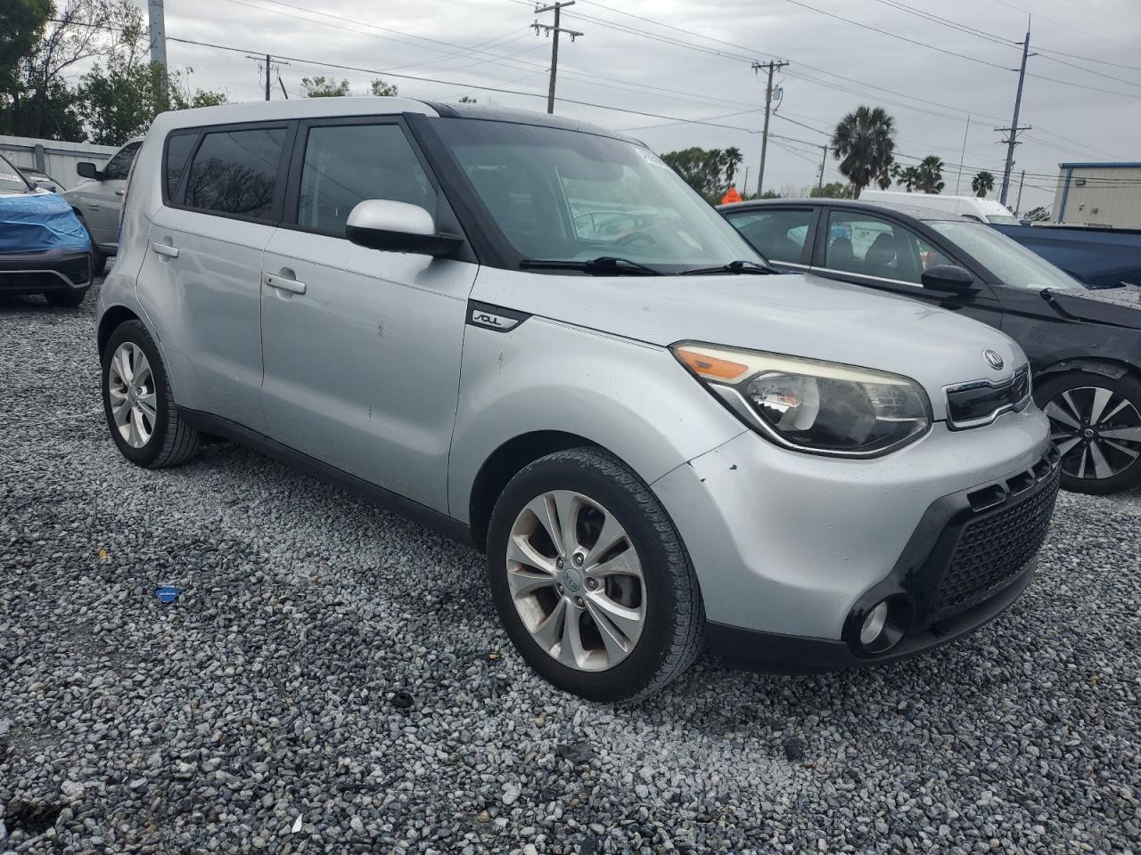2016 KIA SOUL + - Image 4