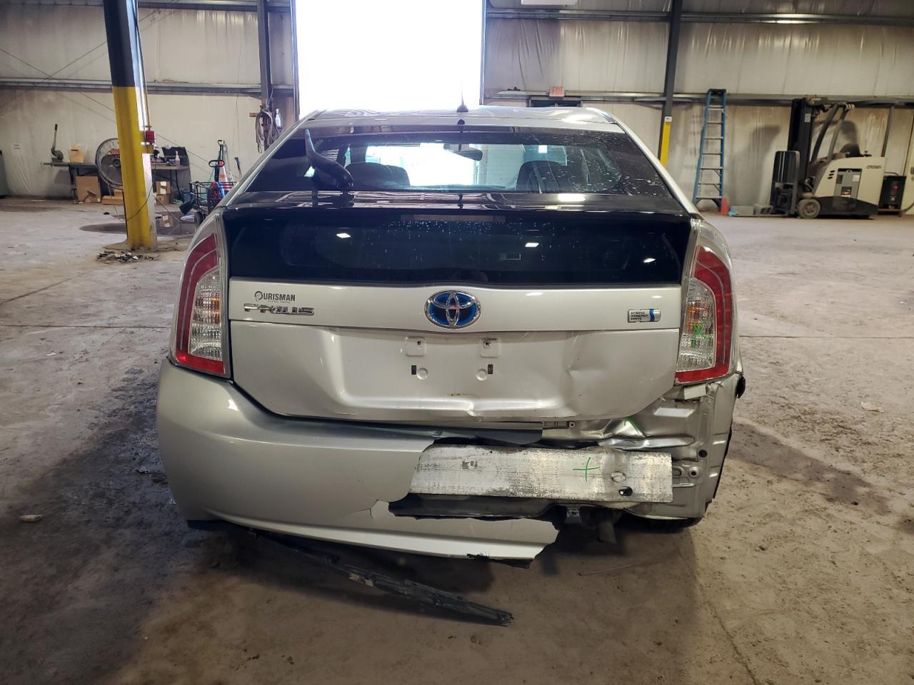2013 TOYOTA PRIUS - Image 6