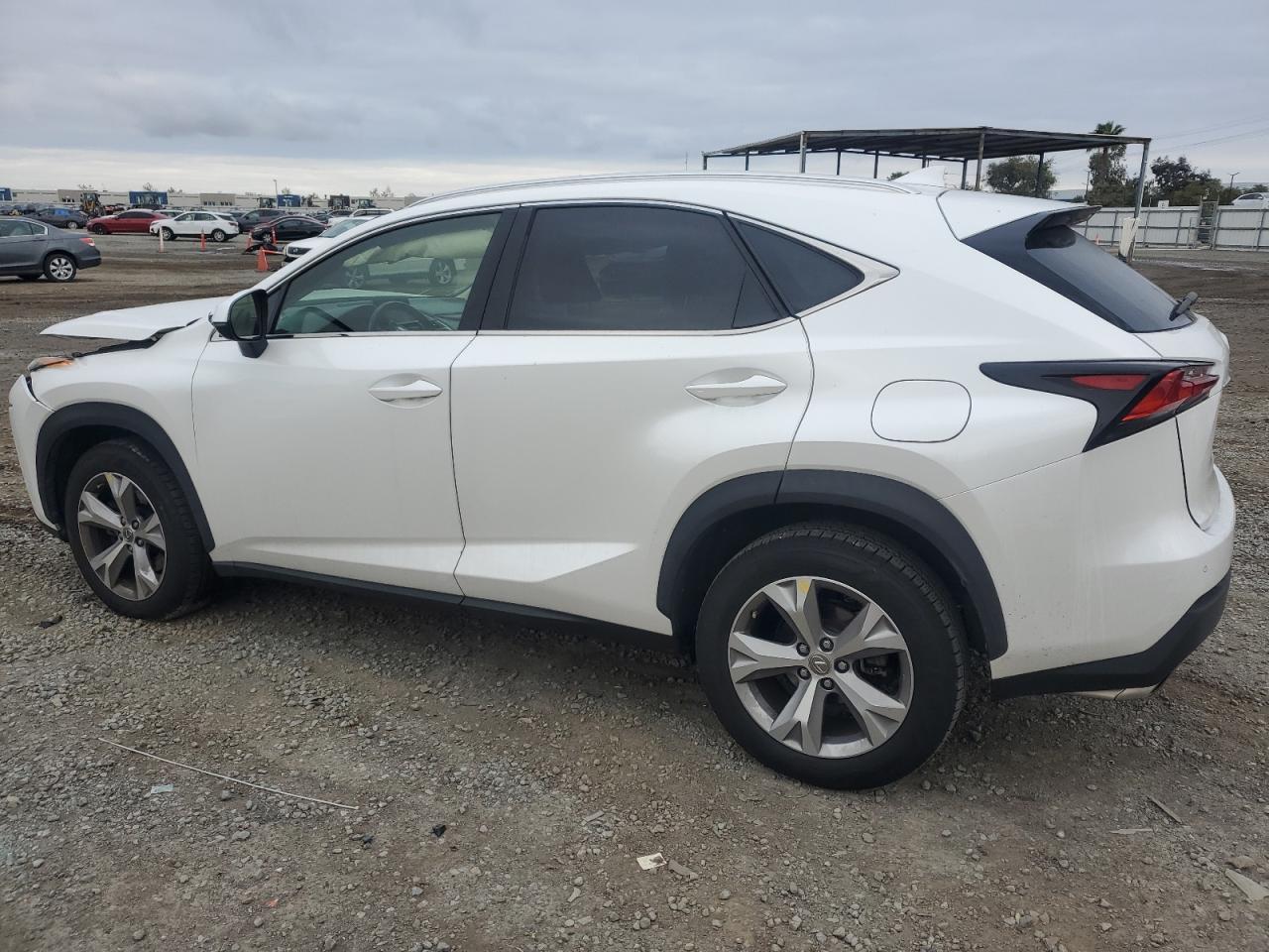 2017 LEXUS NX 200T BA - Фото 2