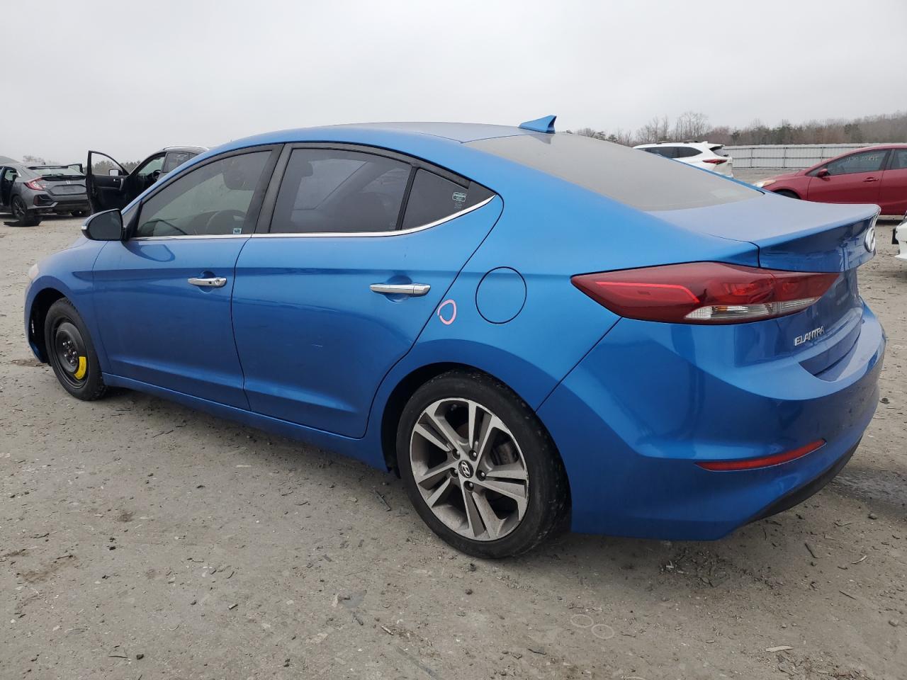 2017 HYUNDAI ELANTRA SE - Image 2