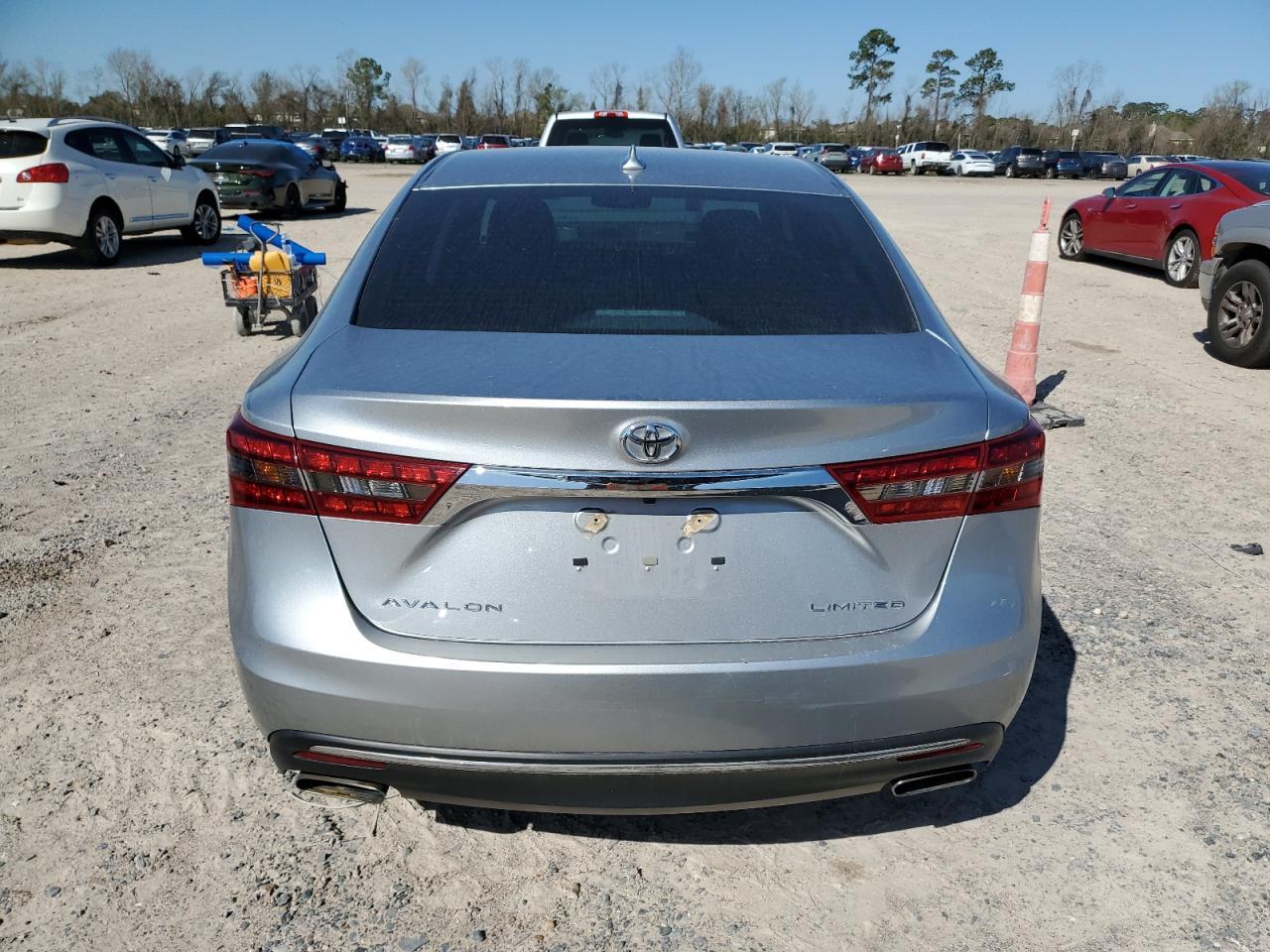 2016 TOYOTA AVALON XLE - Image 6