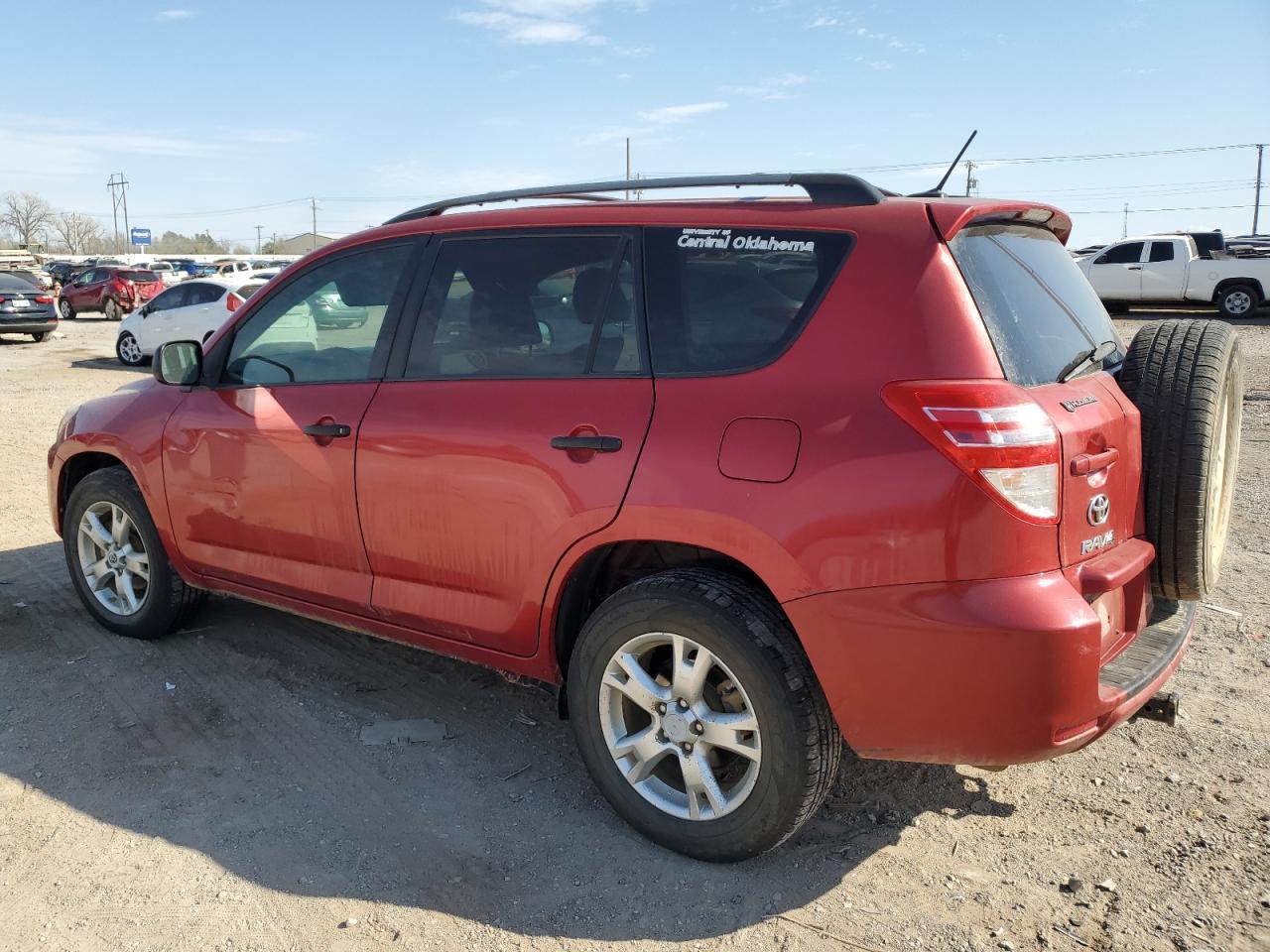 2011 TOYOTA RAV4 - Фото 2