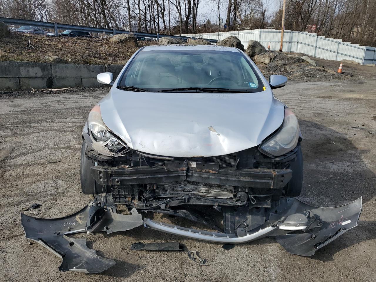 2013 HYUNDAI ELANTRA GL - Image 5