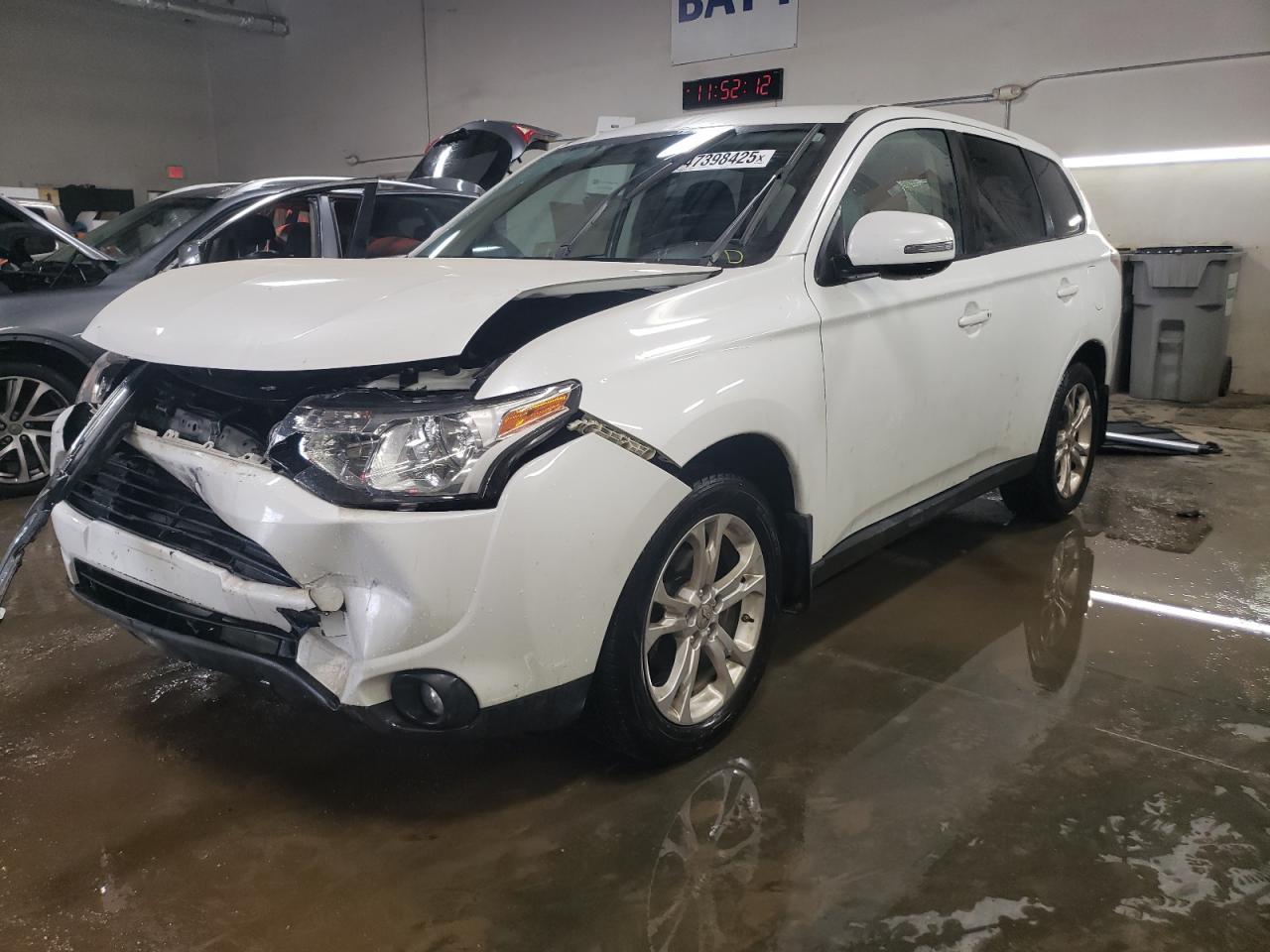 2014 MITSUBISHI OUTLANDER