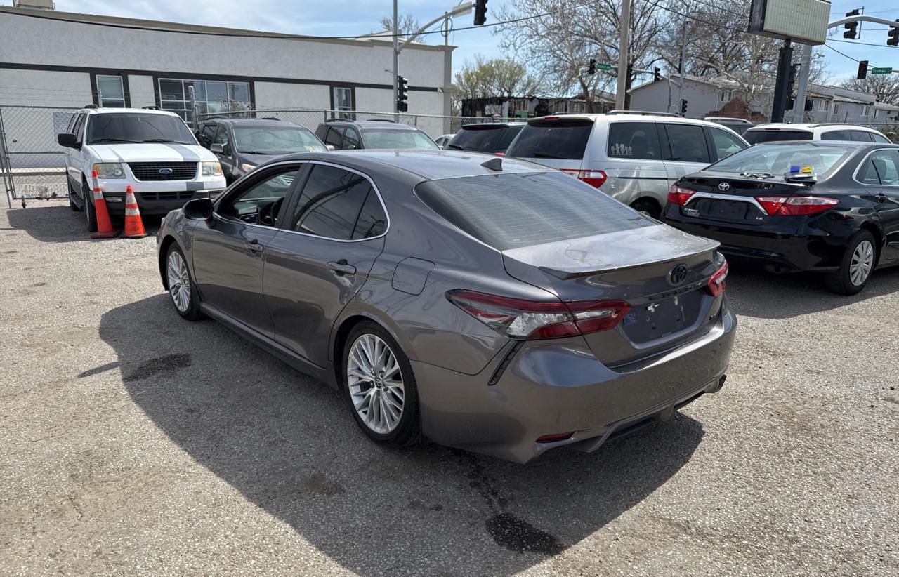 2020 TOYOTA CAMRY SE - Image 3