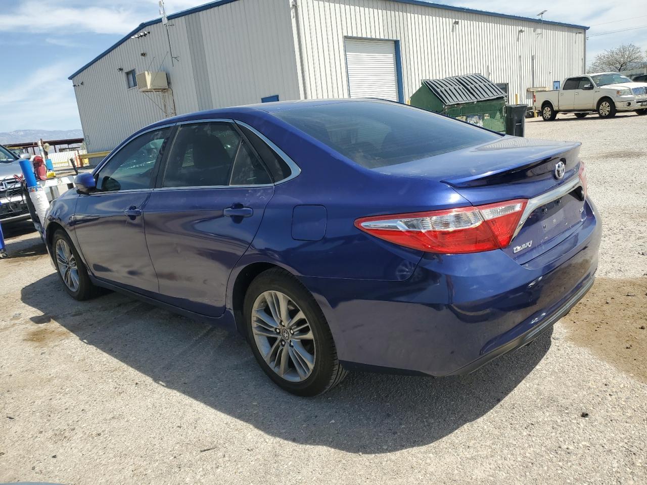 2016 TOYOTA CAMRY LE - Фото 2