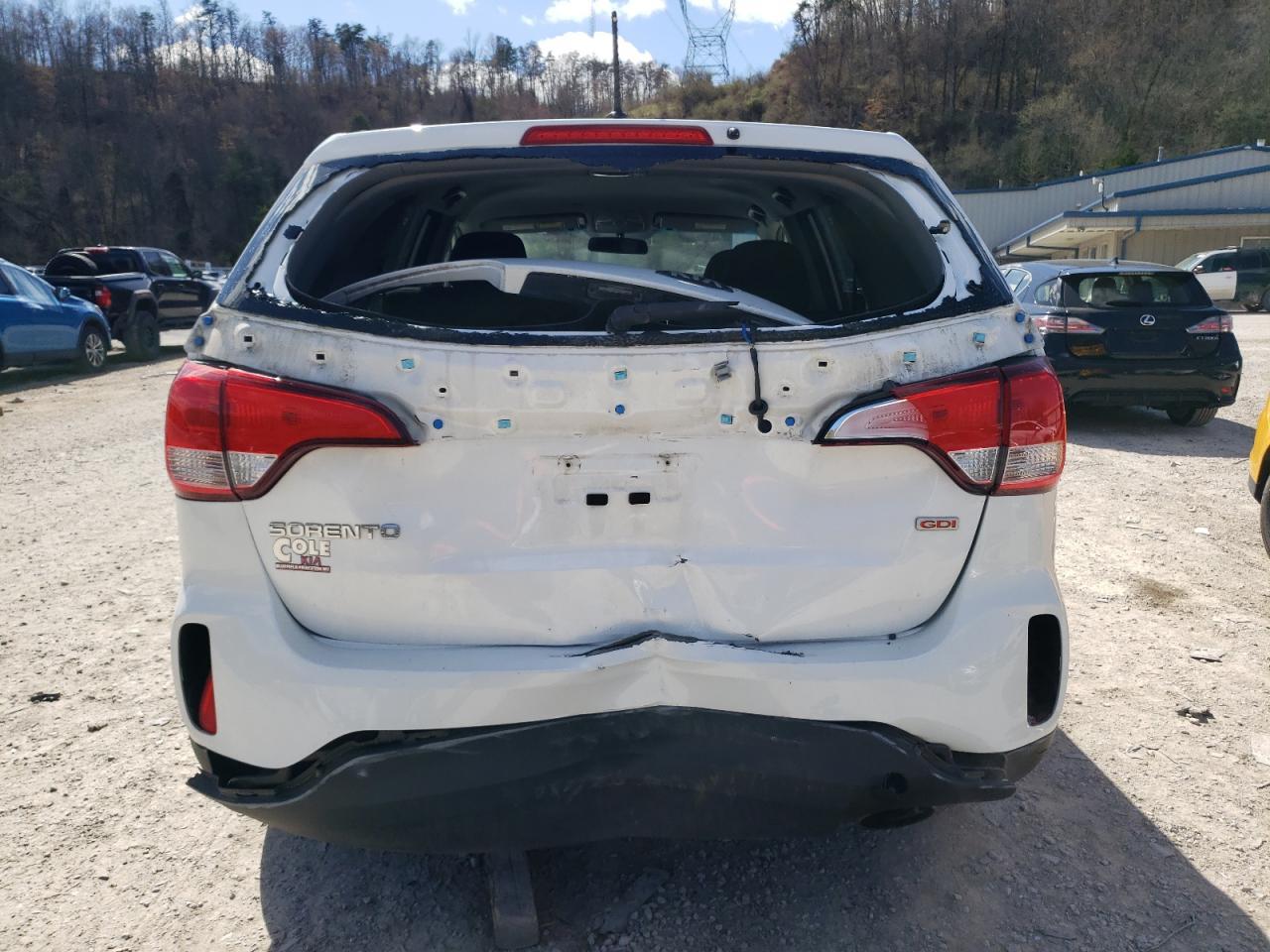 2014 KIA SORENTO LX - Image 6