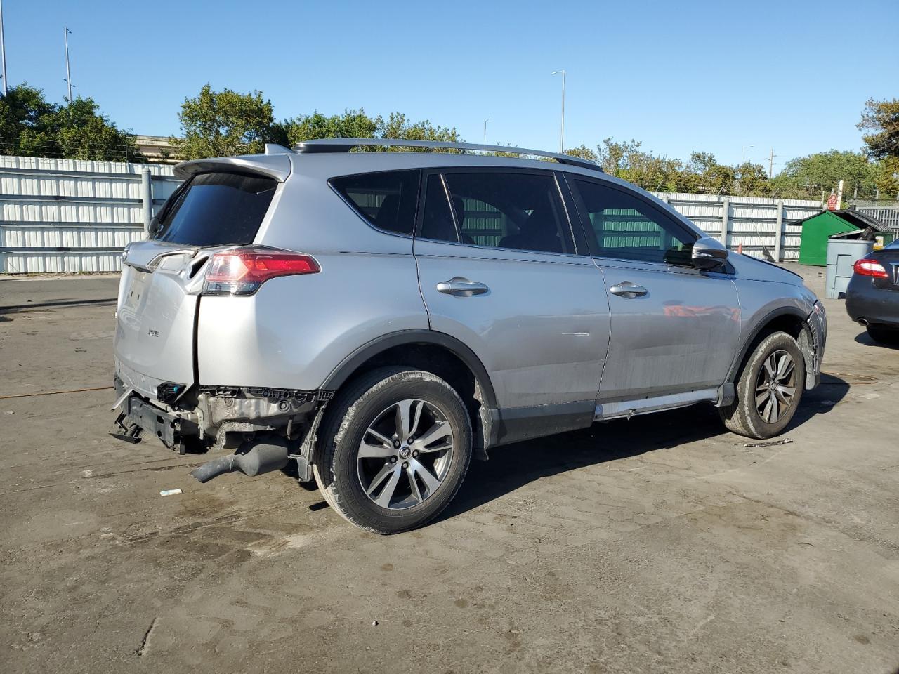 2017 TOYOTA RAV4 XLE - Image 3