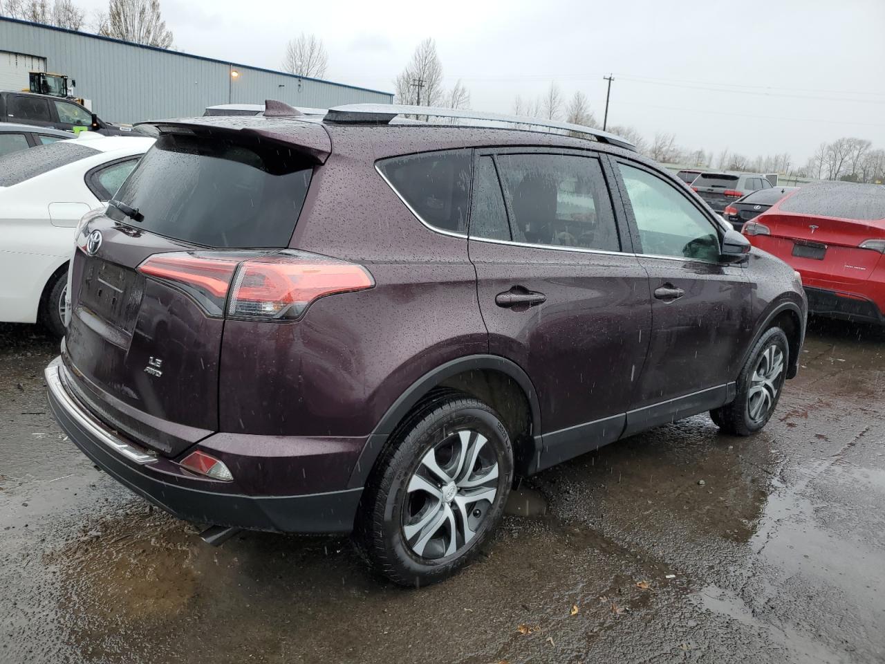 2018 TOYOTA RAV4 LE - Image 3