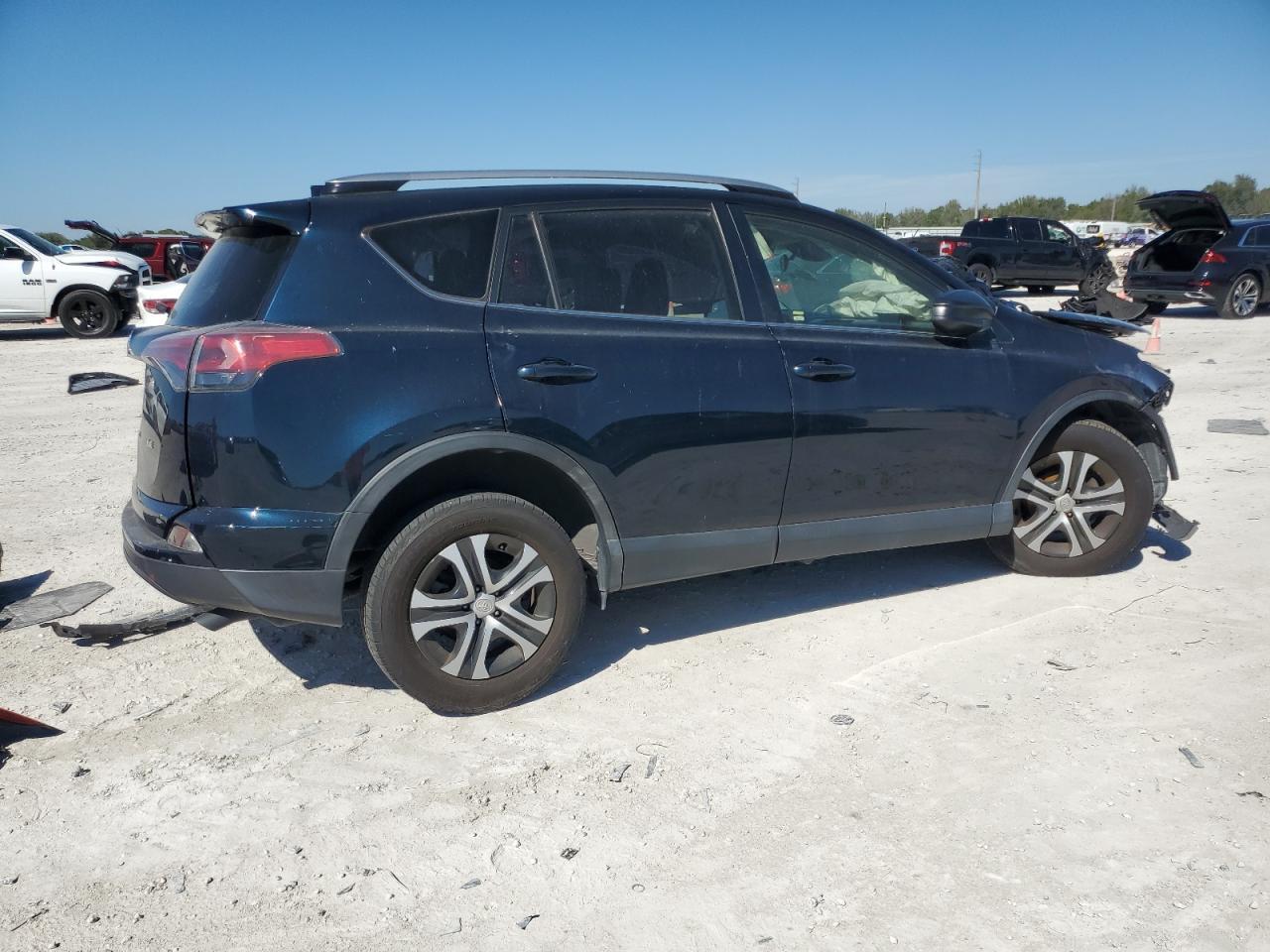 2018 TOYOTA RAV4 LE - Image 3