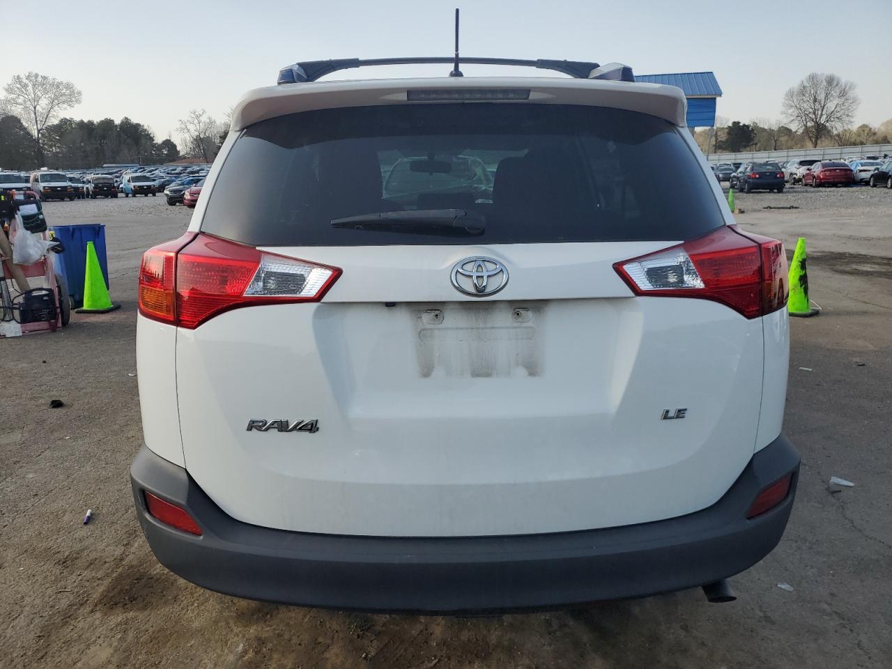2015 TOYOTA RAV4 LE - Фото 6