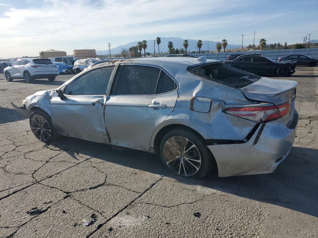2019 TOYOTA CAMRY L - Фото 2
