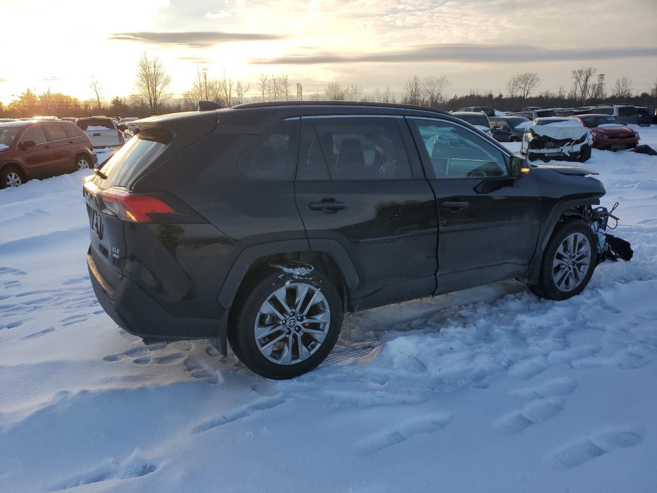 2024 TOYOTA RAV4 XLE P - Image 3