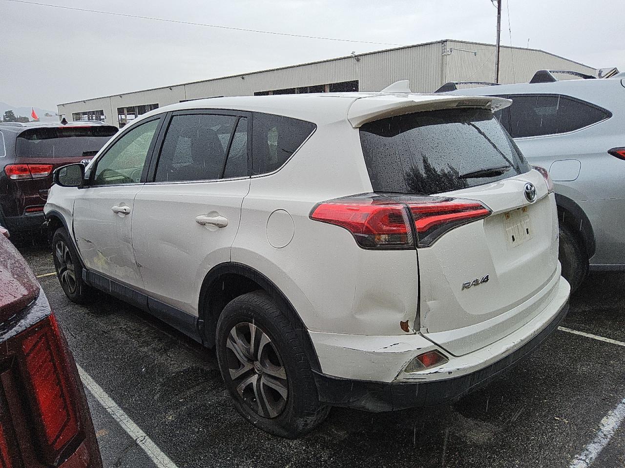 2018 TOYOTA RAV4 LE - Image 2
