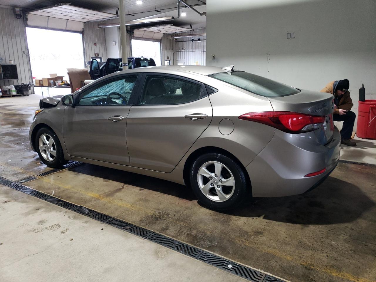 2014 HYUNDAI ELANTRA SE - Image 2