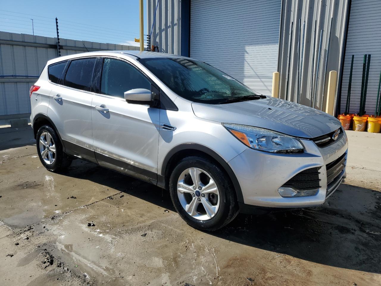 2015 FORD ESCAPE SE - Image 4