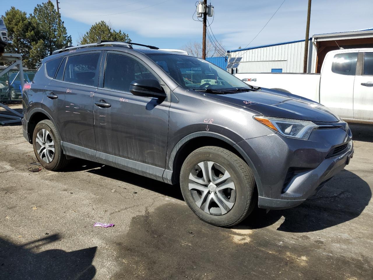 2017 TOYOTA RAV4 LE - Image 4