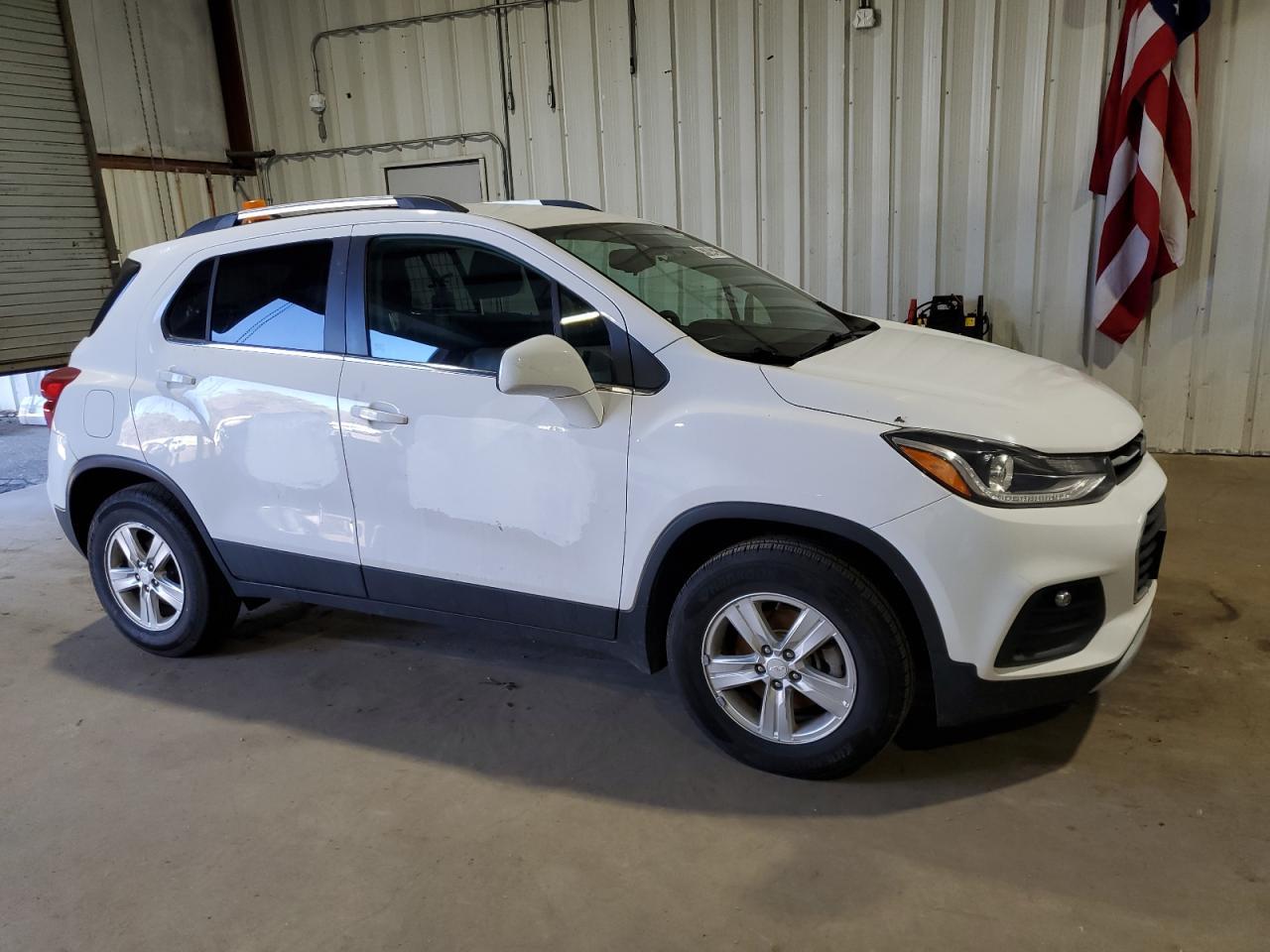 2019 CHEVROLET TRAX 1LT - Image 4