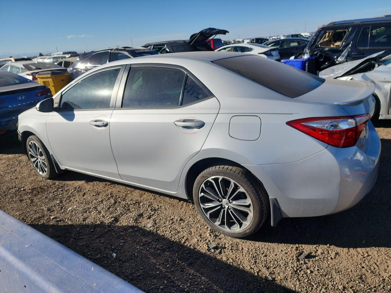 2015 TOYOTA COROLLA L - Image 2