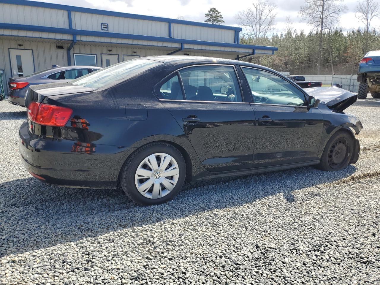 2013 VOLKSWAGEN JETTA BASE - Image 3