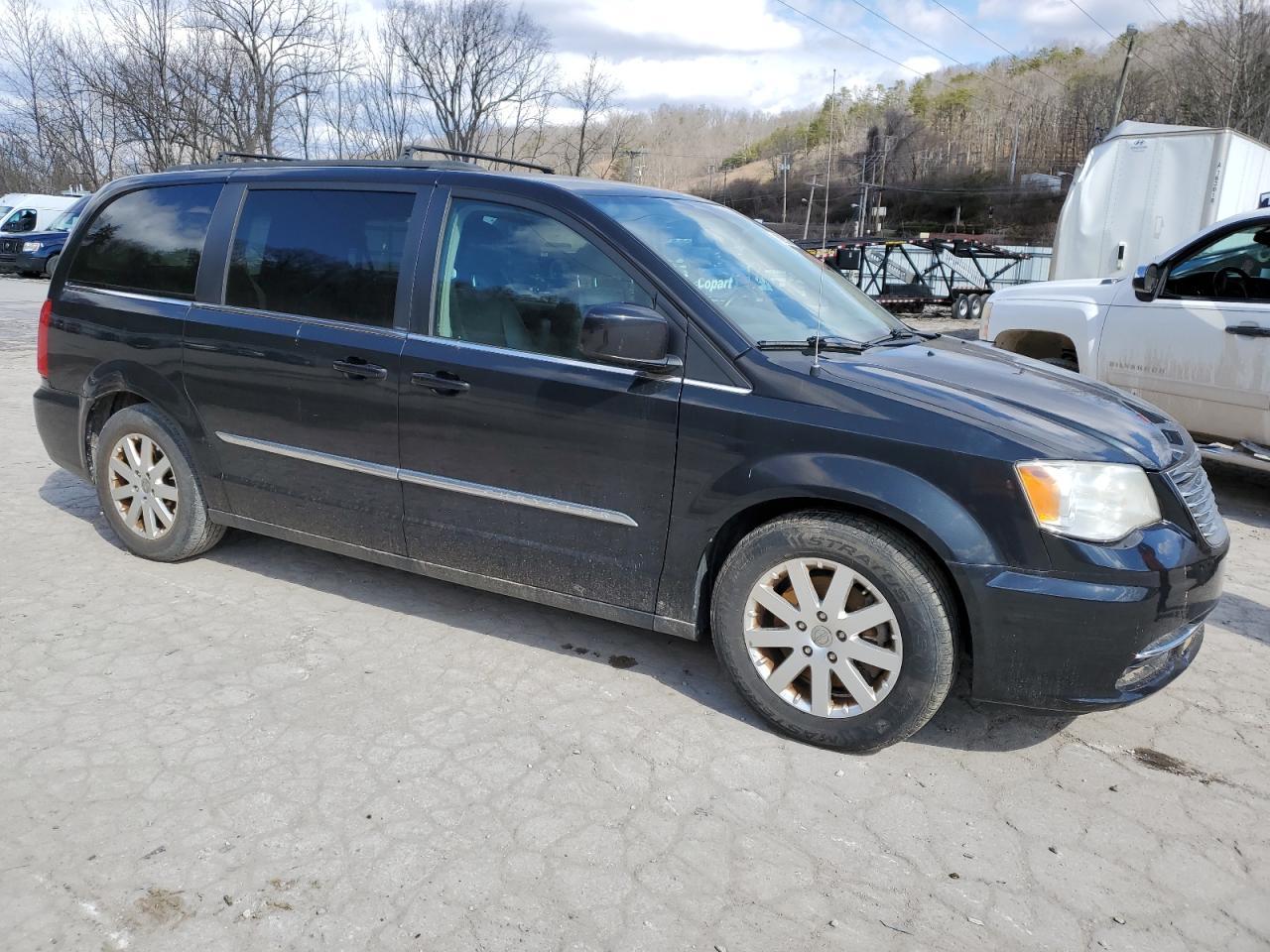 2014 CHRYSLER TOWN & COU - Фото 4