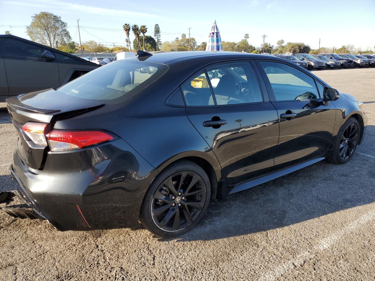 2022 TOYOTA COROLLA SE - Фото 3