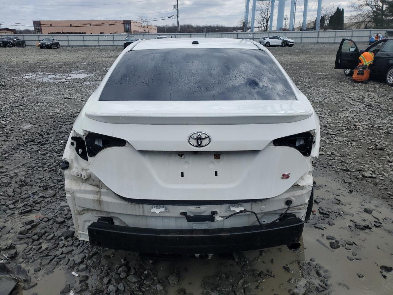 2016 TOYOTA COROLLA L - Image 6