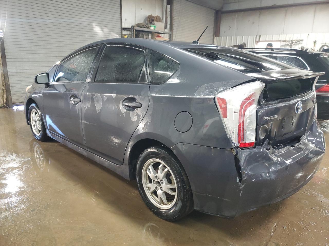2015 TOYOTA PRIUS - Фото 2