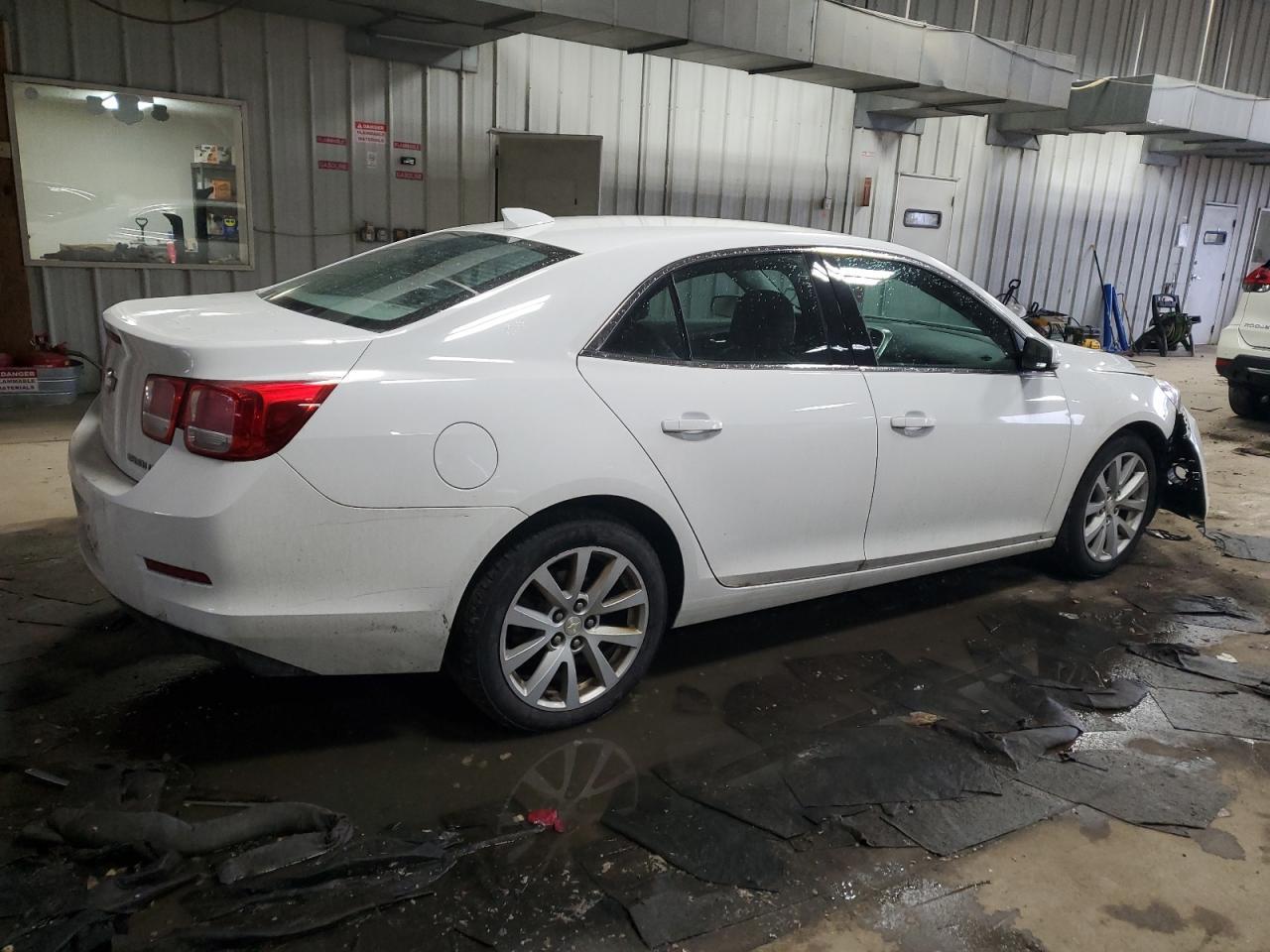 2015 CHEVROLET MALIBU 2LT - Image 3