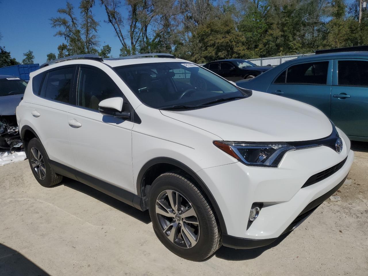 2016 TOYOTA RAV4 XLE - Фото 4