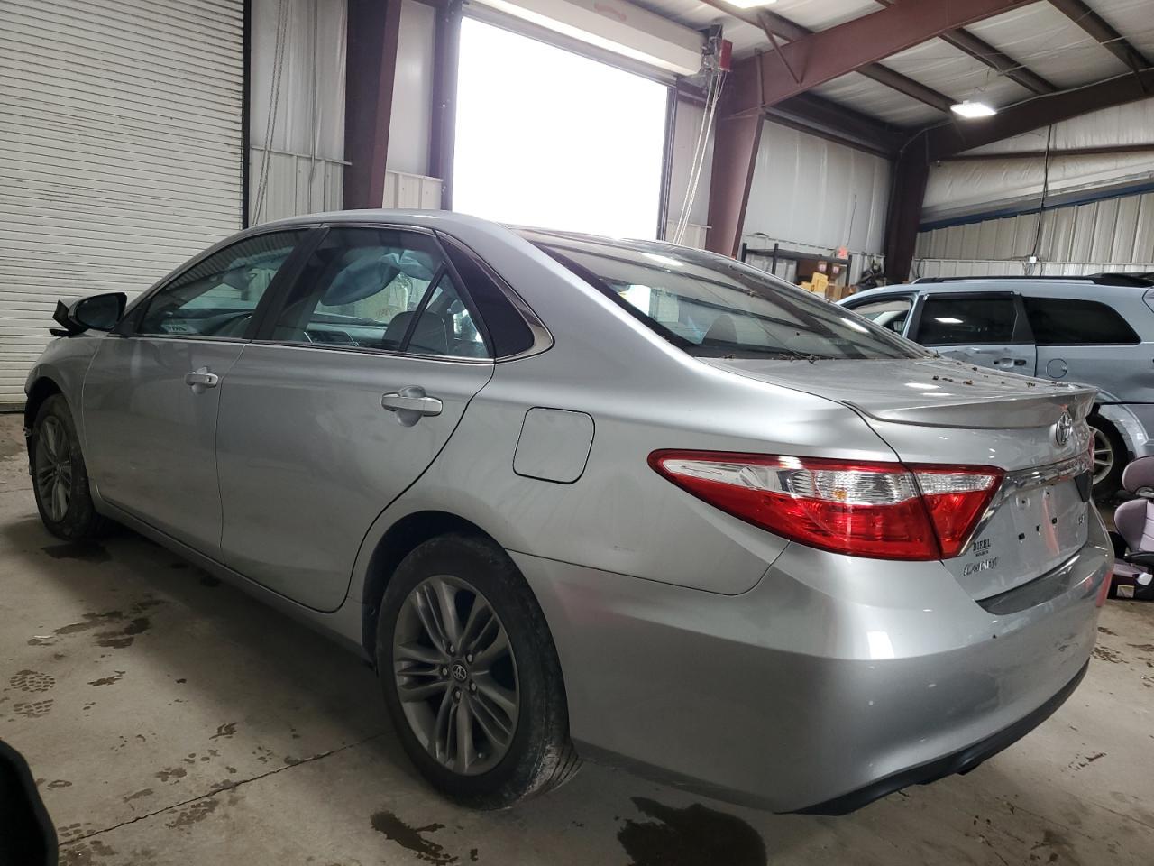 2016 TOYOTA CAMRY LE - Image 2