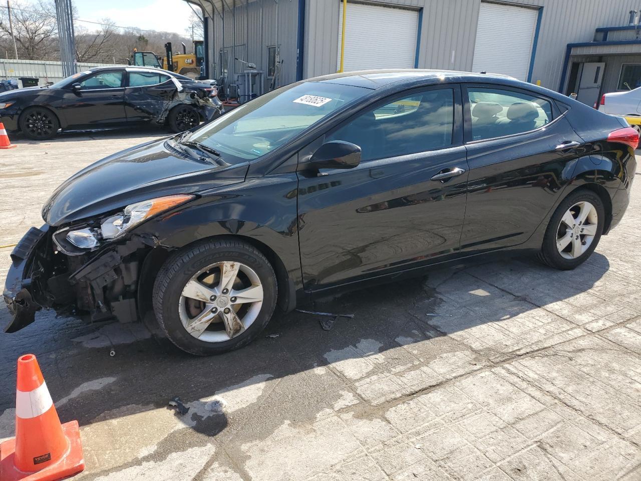 2013 HYUNDAI ELANTRA GL