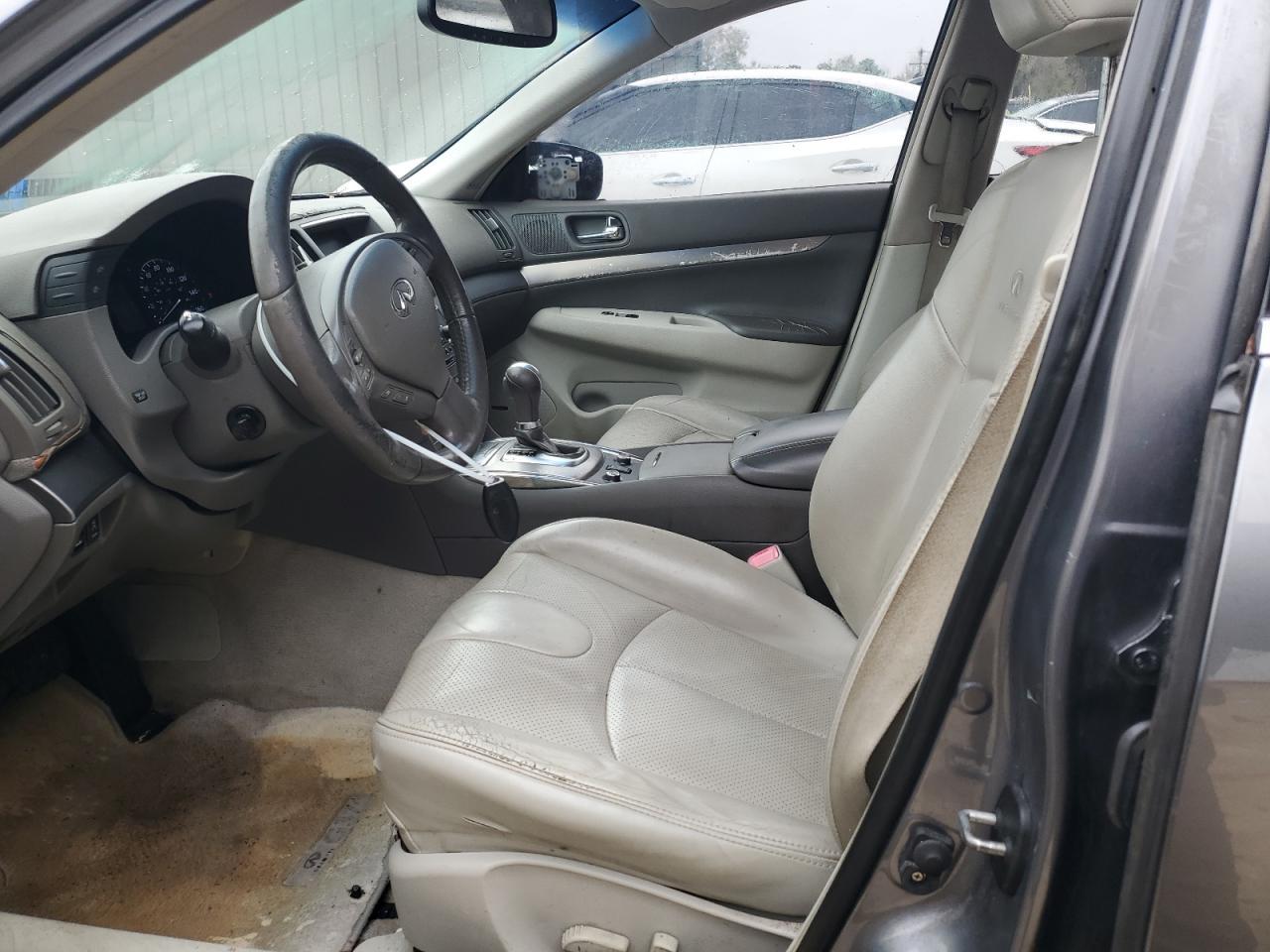 2012 INFINITI G37 - Image 7